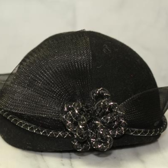 Black Wool & Lace Clouche Hat main image 6